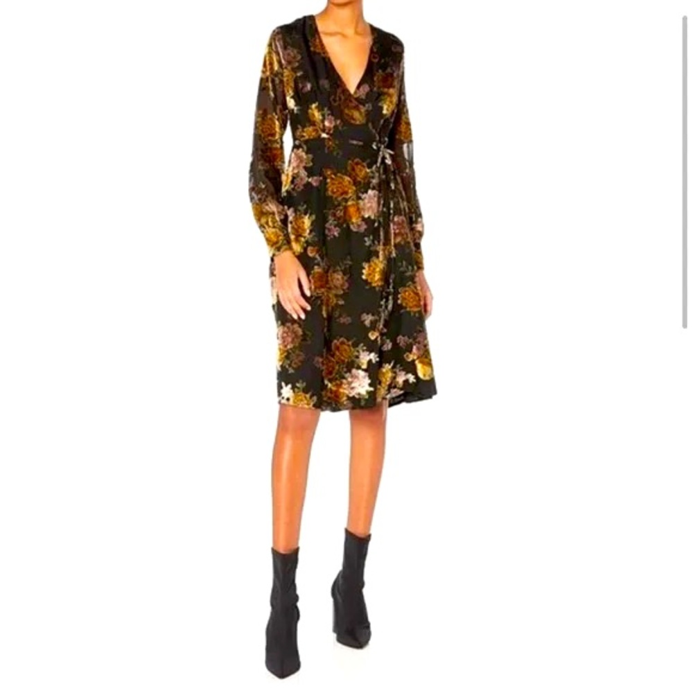 ASTR The Label Velvet Floral Wrap Dress Size L